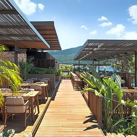 Hotel Lujo Art &joy 5*